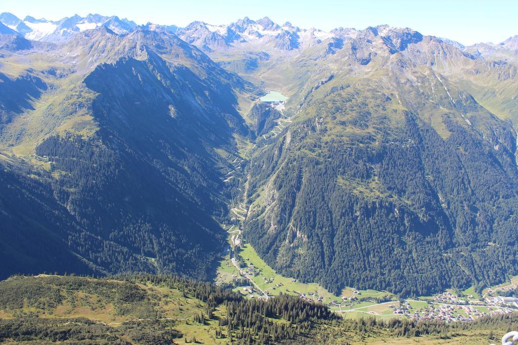 Appartement Bergzeit Gaschurn Bagian luar foto